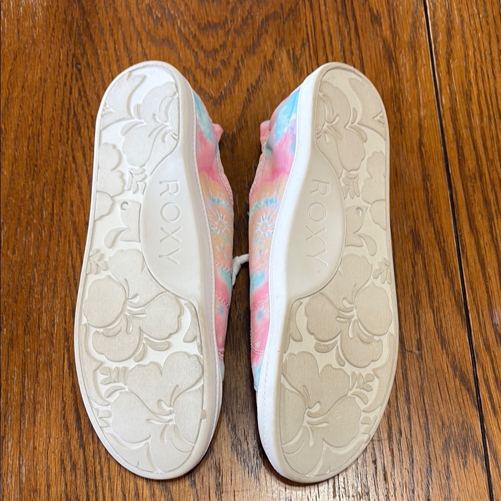 Roxy Pink and Blue Casual Sneakers - Picture 2 of 4
